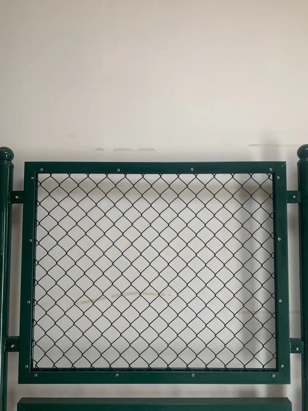关于球场围网配件的使用和种类
